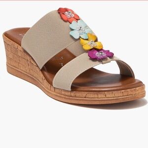 Marcfisher footwear slider sandals 6 1/2 with flowers, made in Italy.